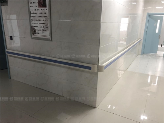 安徽潁上中醫(yī)院走廊扶手.jpg 安徽潁上中醫(yī)院走廊扶手.jpg