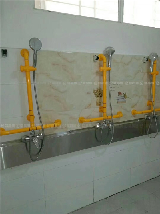 花灑夾扶手1.jpg 花灑夾扶手1.jpg