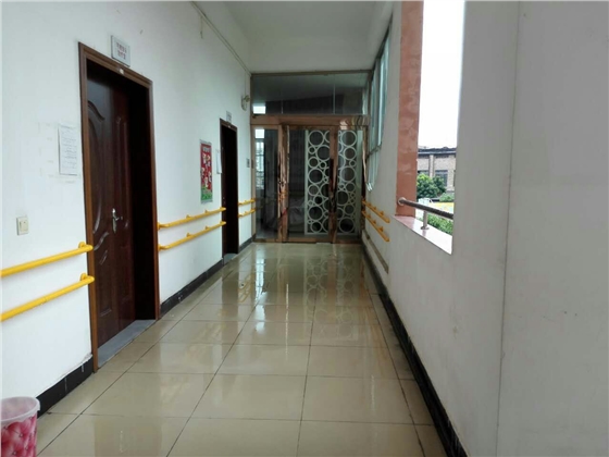 無(wú)障礙坡道扶手.jpg 無(wú)障礙坡道扶手.jpg