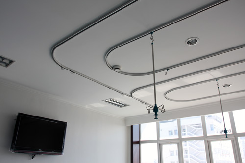 不銹鋼吊瓶架供應.jpg 不銹鋼吊瓶架供應.jpg