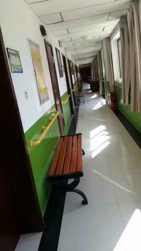 【甘肅敦煌福利院】無(wú)障礙扶手，工廠直營(yíng)，從選材到生產(chǎn)嚴(yán)格把關(guān)