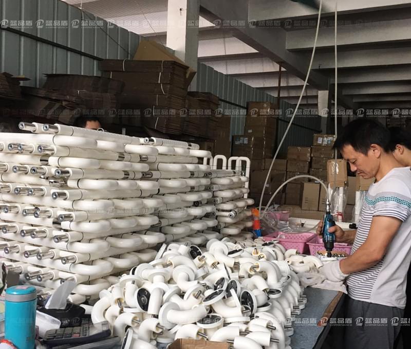 尼龍衛浴扶手生產.jpg 尼龍衛浴扶手生產.jpg