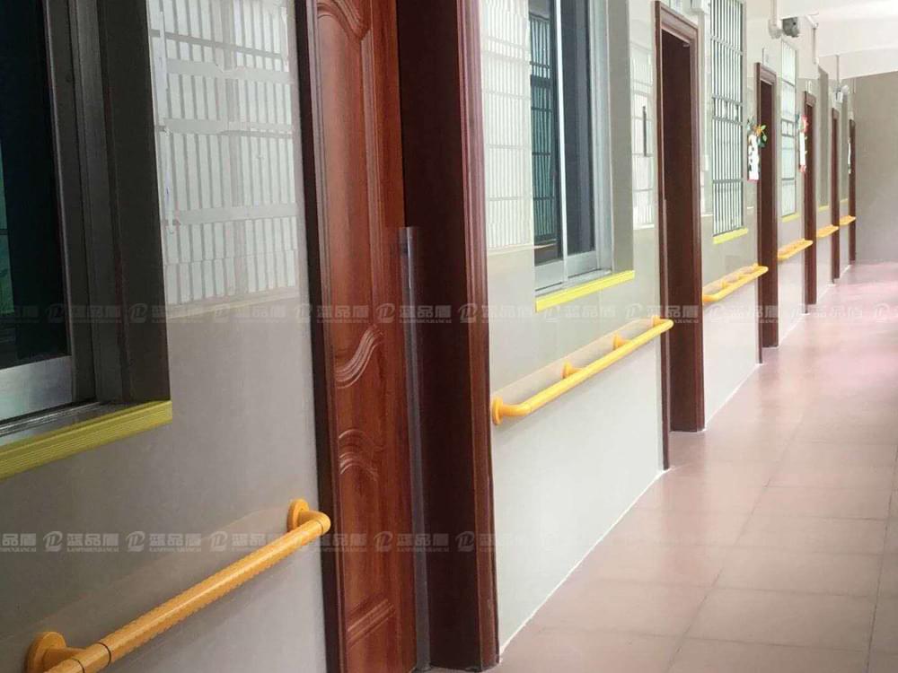 【烏魯木齊】尼龍走道扶手到廣州藍品盾廠家選購，很是方便快捷