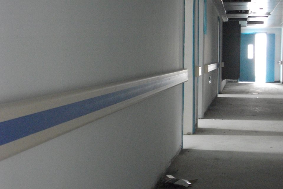 【浙江省】義烏市后宅社區衛生服務中心里走廊扶手選的哪樣的呢？