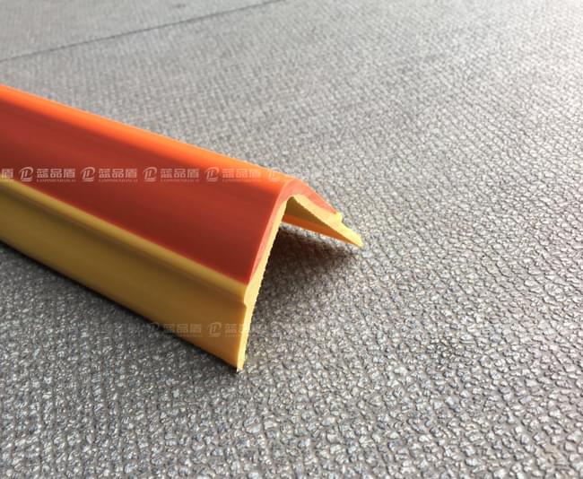 橡膠護角18.jpg 橡膠護角18.jpg