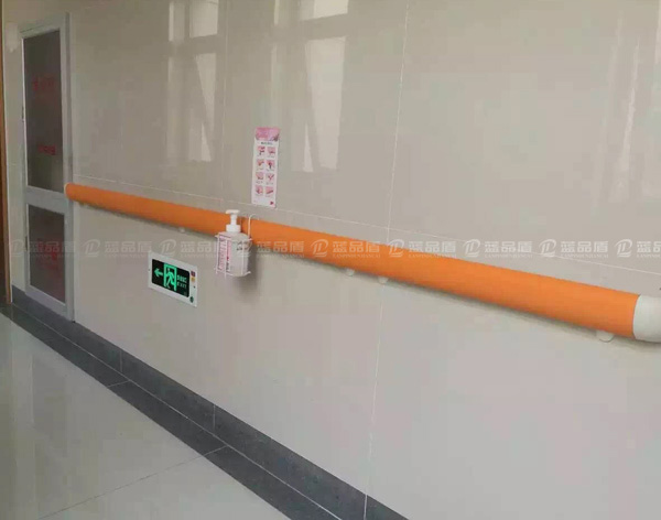 醫院走道無障礙扶手