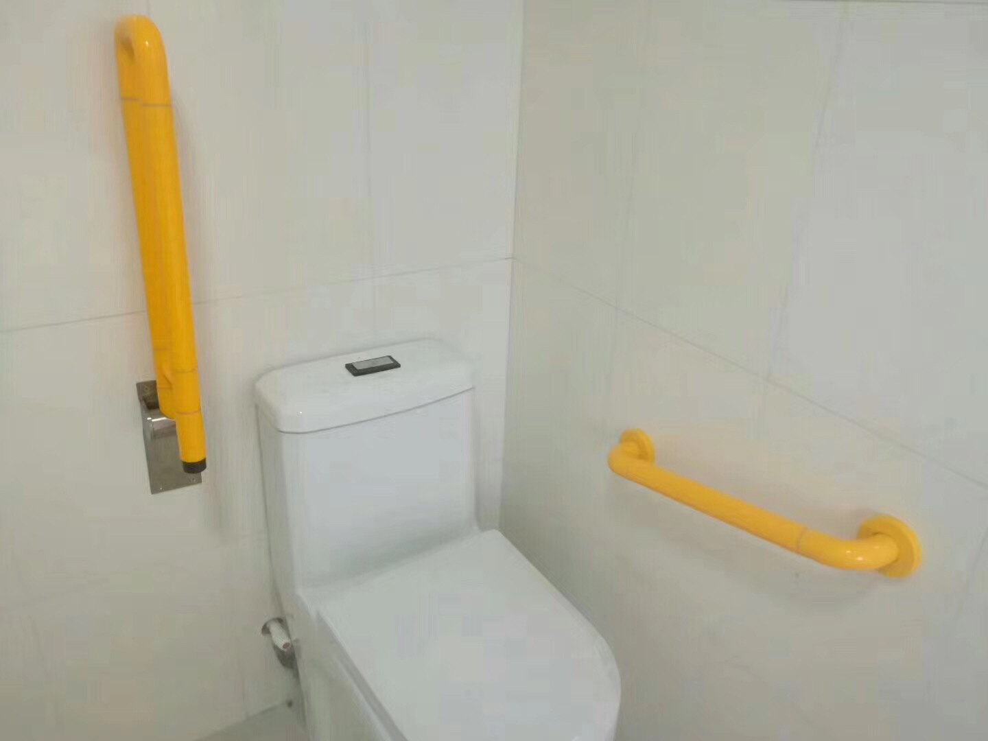 公共衛(wèi)生間扶手.jpg 公共衛(wèi)生間扶手.jpg