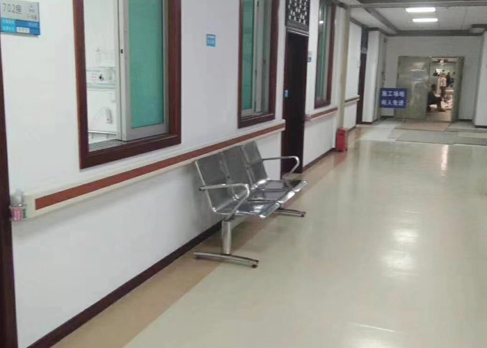 醫(yī)院靠墻扶手廠.jpg 醫(yī)院靠墻扶手廠.jpg