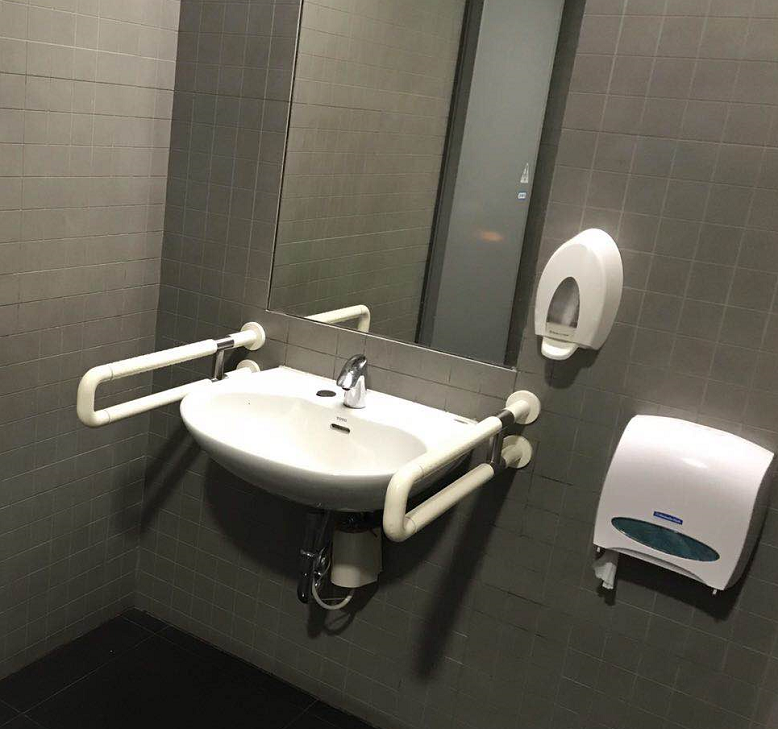 養老院臥室及衛生間扶手