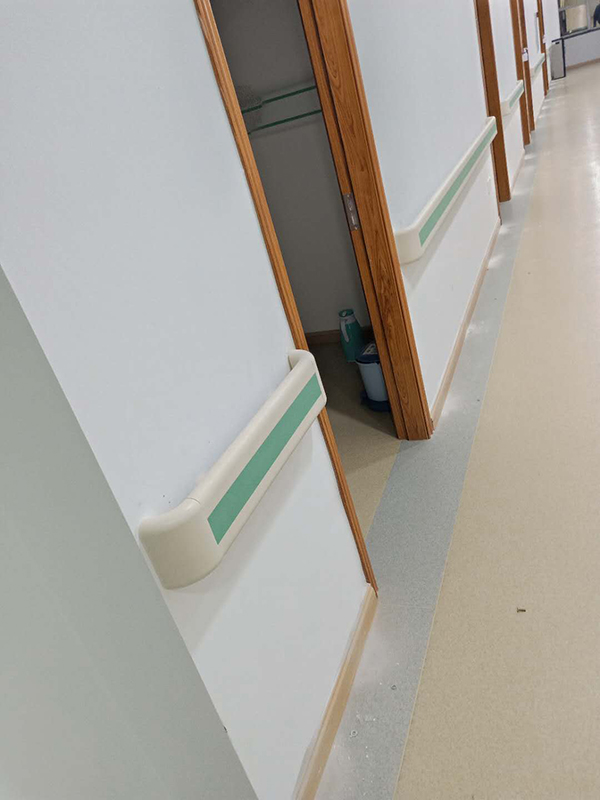 安裝醫院靠墻護手