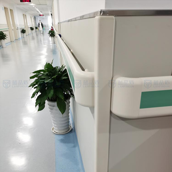 醫院走廊扶手