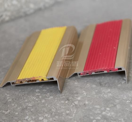 樓梯臺階鋁合金加軟橡膠耐磨防滑條 樓梯臺階鋁合金加軟橡膠耐磨防滑條